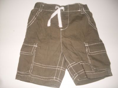 Roupa de bebé e criança 