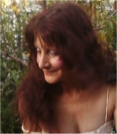 Senhora jovem madura oferece-se