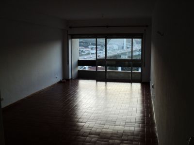 Aluga-se apartamento T2
