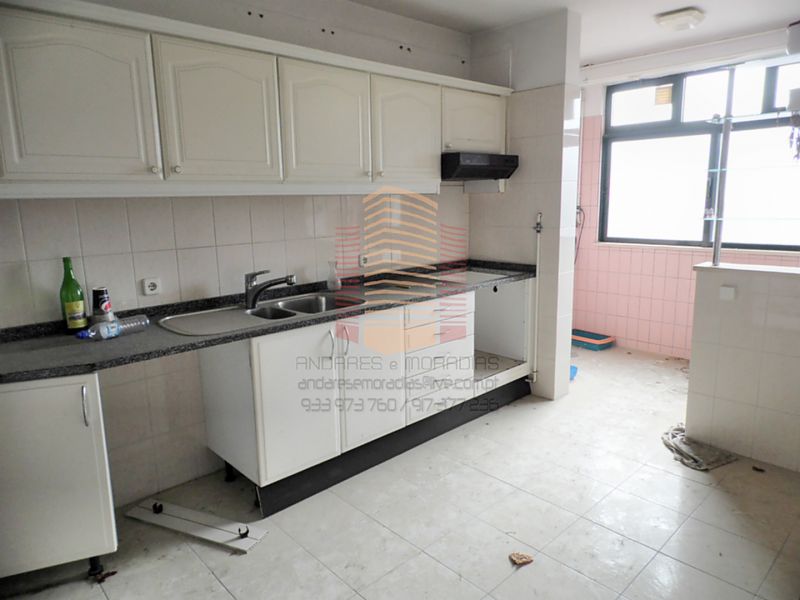 [1304F] T3 próximo do metro – 100% Financiado