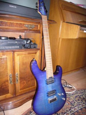 Guitarra Yamaha em óptimo estado, com estojo (preço negociável)