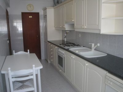 1079/02-1 - T2 em Alcabideche - 600€