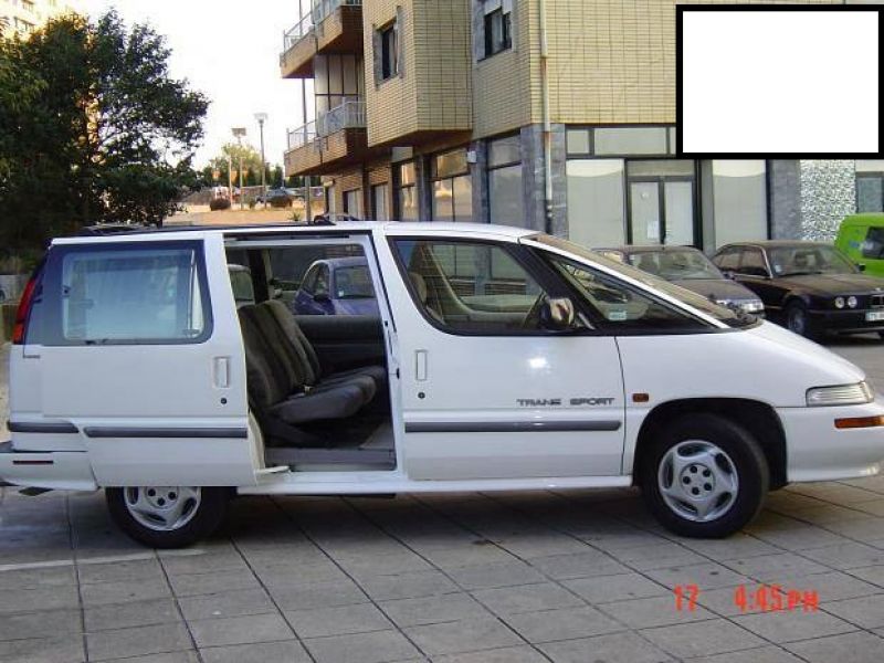 Monovulume 7 lugares pontiac 2.3 gasolina com 85000km nova tudo 