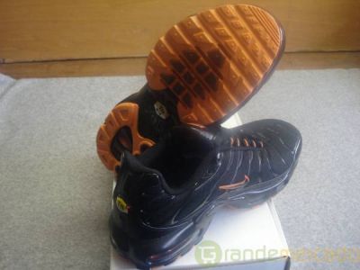 Sapatilhas Nike TN - Black / Orange (40€) PORTS GRÁTIS