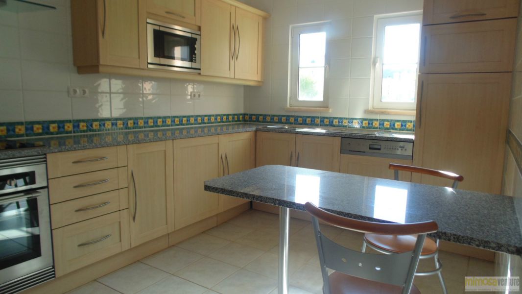 VM073 - Moradia em Banda T2, Vila do Bispo