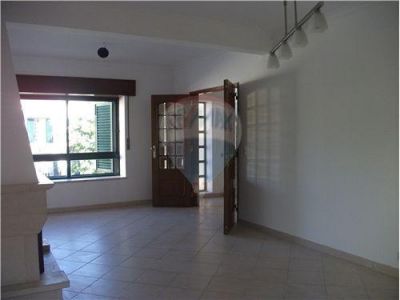 MORADIA VILA NOVA DE CAPARICA