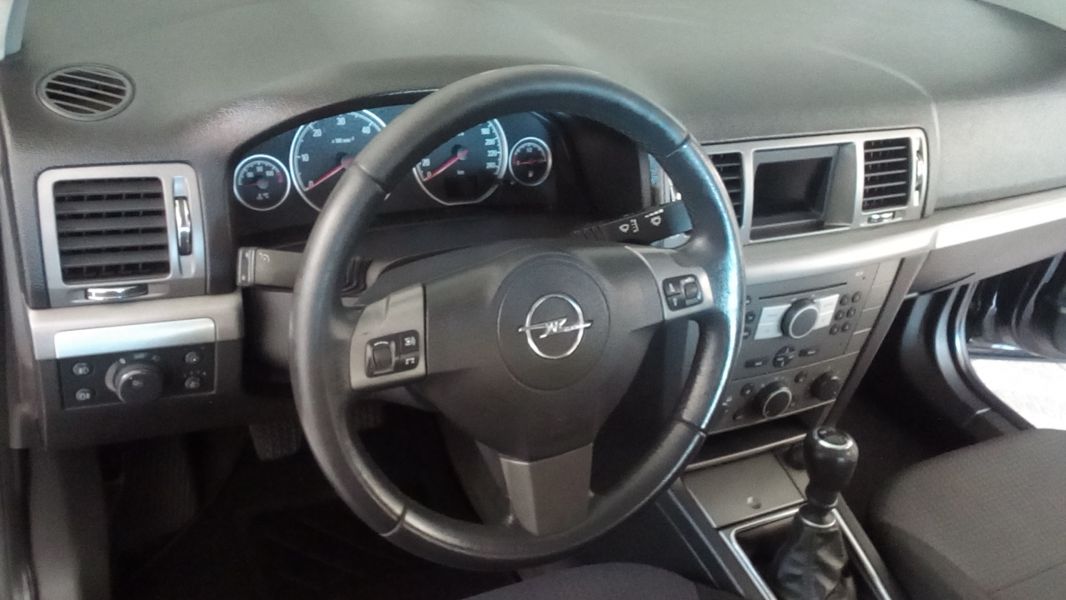 Opel Vectra C Confort 1.9 CDTI 120 CV