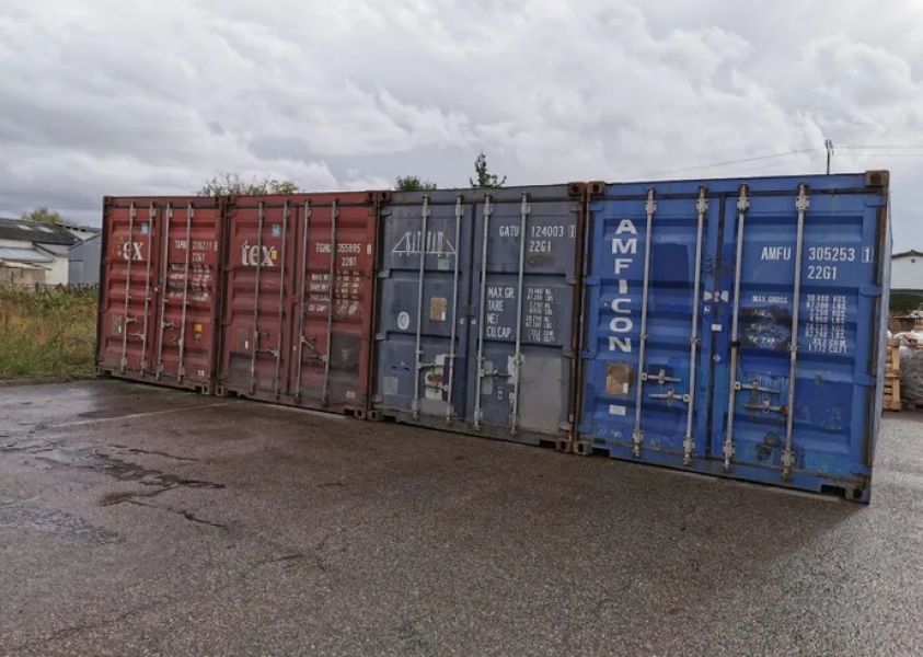  container em bom estado