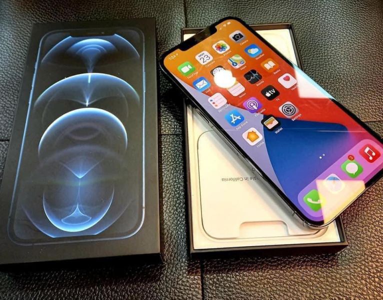 Oferta para venta al por mayor de Teléfonos móviles de todo tipo y Electrónica en General.