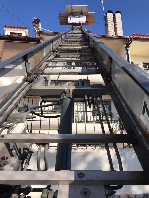 Mudanças /Aluguer de Elevador Exterior / Grua Elevatória / Plataforma Elevatória