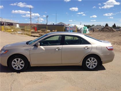 Toyota Camry HYBRID
