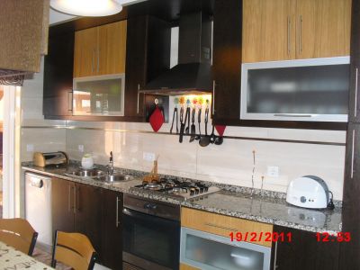 ARMAÇAO DE PERA,5MIN A PE DA PRAIA-MORADIA4+1 COM PISCINA-TEMPO INTEIRO-10ADULTOS+1/2CRIANÇAS