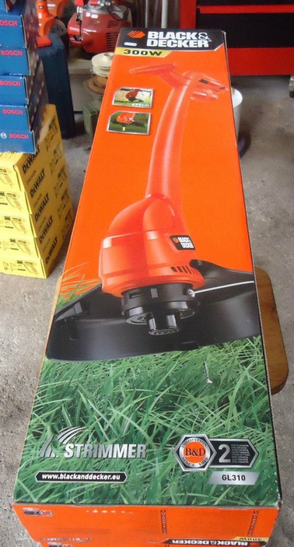 Aparador Relva Black&Decker GL310 300W (Promoção) 43,25€