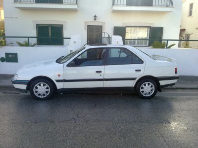 VENDO PEUGEOT 405 GR  POR  €  2000