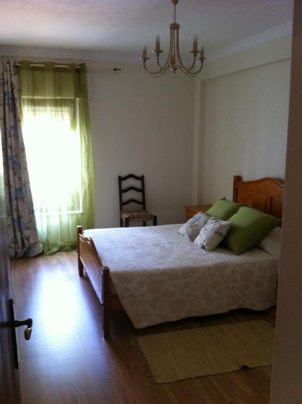 Vende-se Apartamento T4 com cave