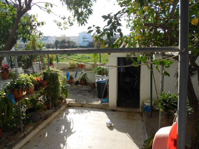 Apartamento T2 rés-do-chão Quintal grande com arrecadação