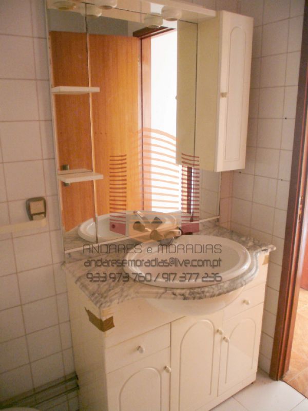 [1223F] T2 + arrumo – edifício renovado – Vila d’Este