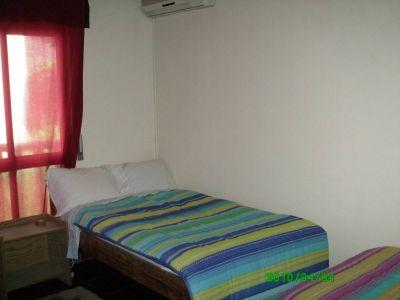 Moradia duplex T4 com lareira e jardim em Azeitão.