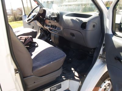 Ford Transit 120 Van 9 lugares