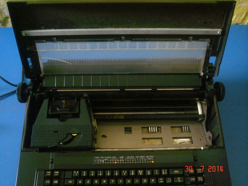 Maquina de escrever olivetti et 111 electrica