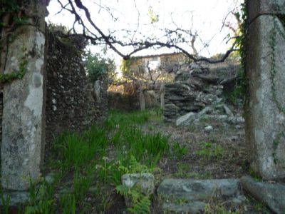 Vende-se Quintinha com Ruína 