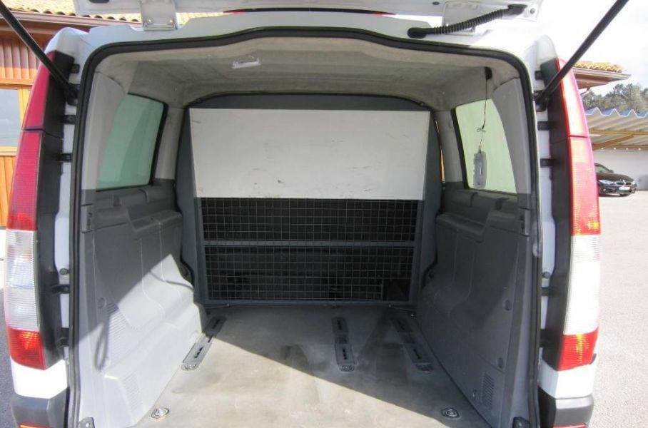  Mercedes-Benz Vito 111 CDI – Nacional com Livro de Revisões (109 cv)