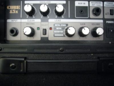 Guitarra Yamaha em óptimo estado, com estojo (preço negociável)