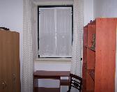 Quarto Individual disponível, partilha de casa. 