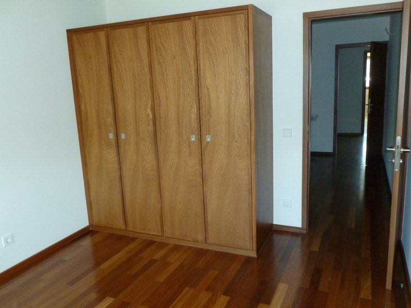 Arrenda-se T3 novo - Porto | à Casa de Saúde da Boavista - Portugal