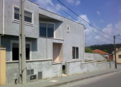 moradia t4 nova em sanguedo ( feria ) veja apenas 120 mil euros