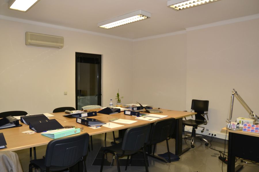 Salas de formação para aluguer em Faro - 5€/hora