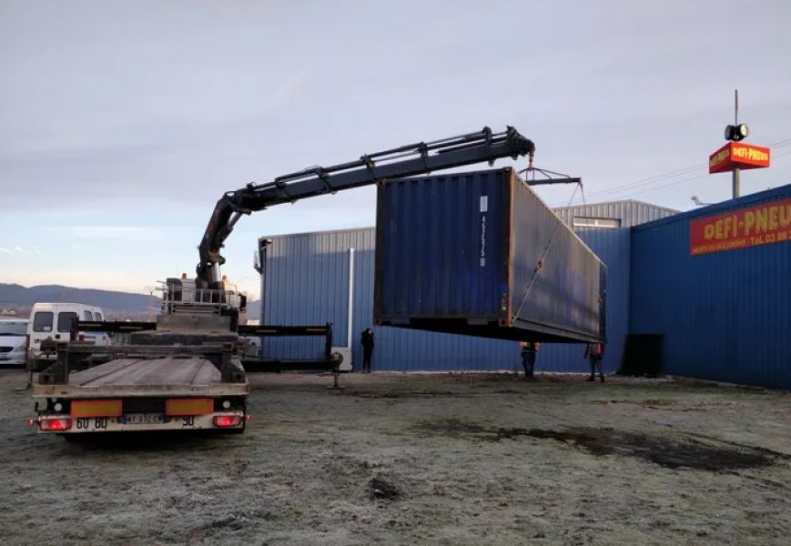  container em bom estado