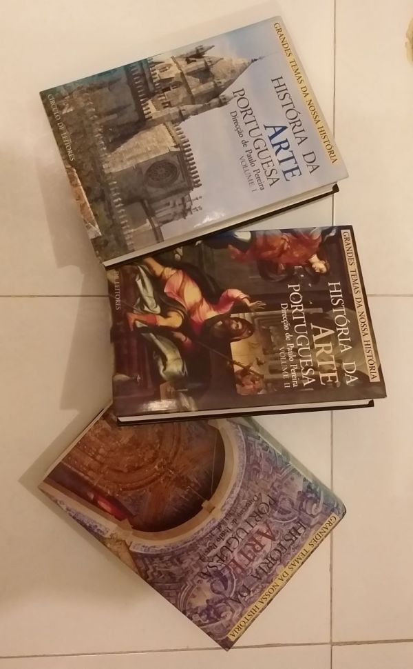 Vendo Coleção livros - História da Arte Portuguesa