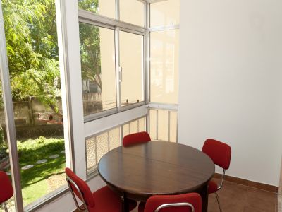 1075-37 - T3 em S. João do Estoril - 650€