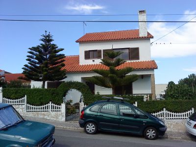 Aluga-se Moradia em Santo Isidoro - Ericeira (perto da praia)