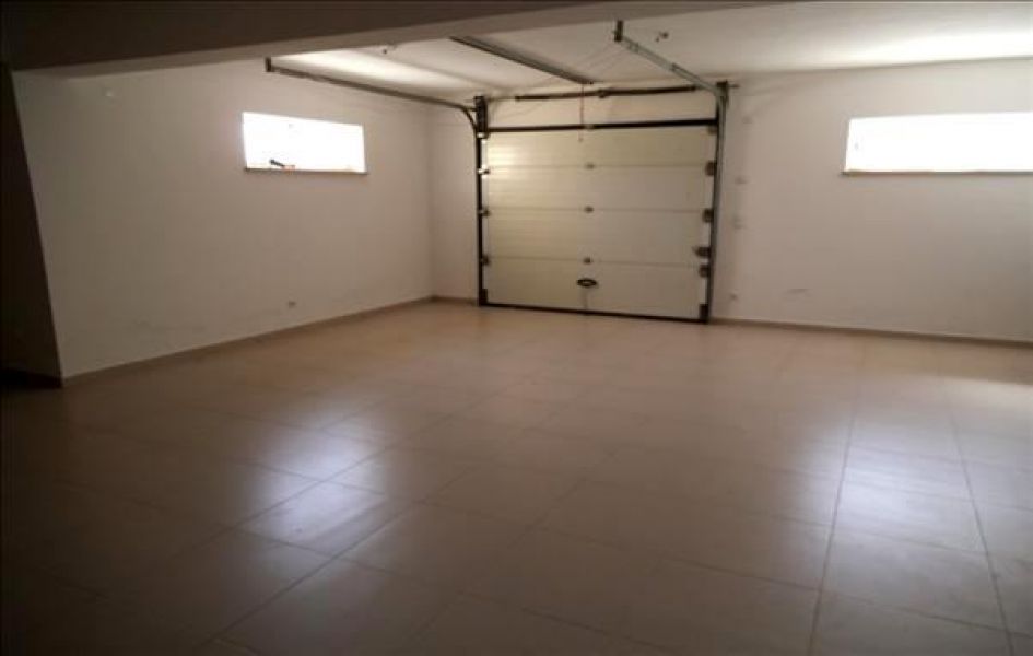 Costa de Prata, moradia T3 a poucos minutos da praia e da Lagoa de Óbidos.  Com uma área de 123m², a