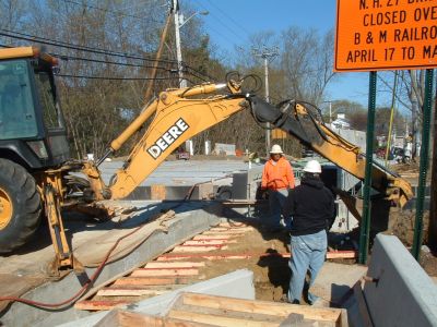 À PROCURA DE ENGENHEIROS E TRABALHADOR EXPERIÊNCIA PARA NOSSA EMPRESA NO EXTERIOR.