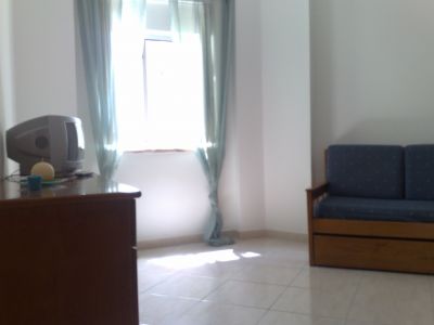 ALUGO T1 C GARAGEM, PISCINA, COURT TÉNIS 