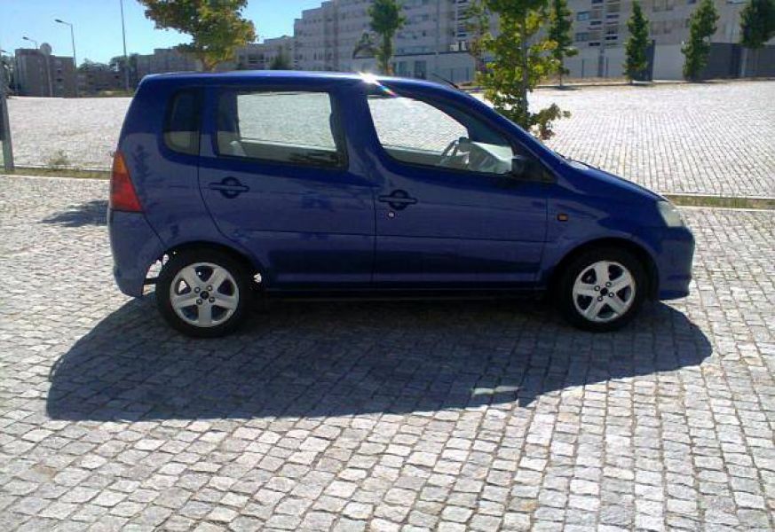 Daihatsu YRV CITADINO MUITO ECONOMICO
