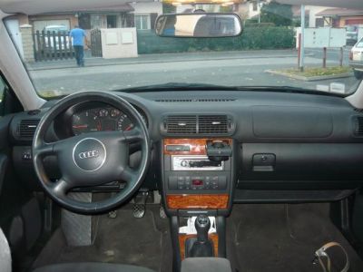 AUDI A3  (2) 130 CH TDI 5P AMBIÇÃO NACIONAL