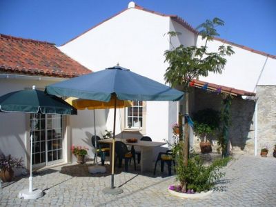Casa de Pedra rústica com 3 quartos e aquecimento central na zona de Aljubarrota, Alcobaça 