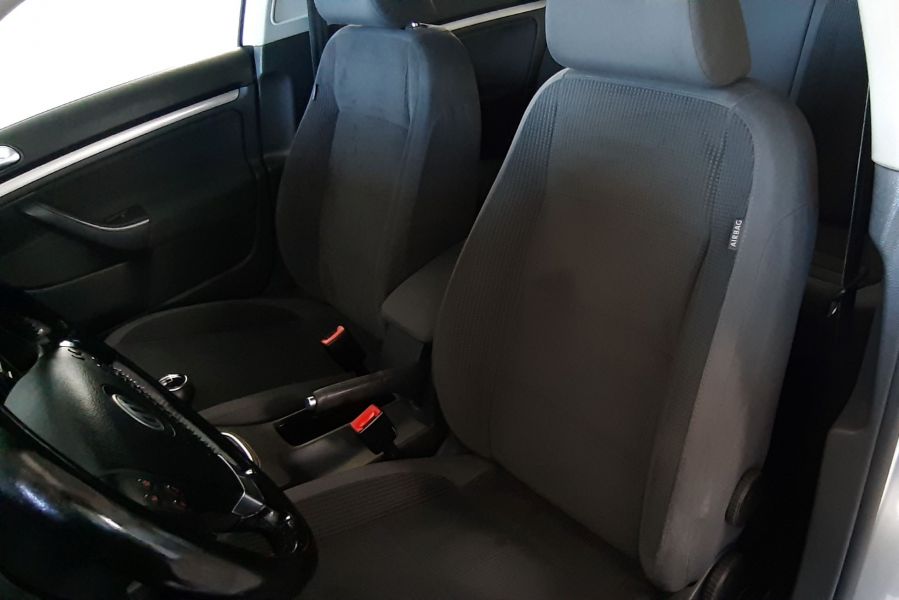 VW Golf Variant Confortline Bluemotion 1.9 TDI 105 CV