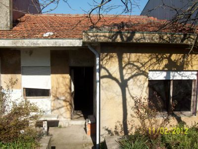 Vendo Moradia T2+1, independente, 2 frentes por 47.500 euros