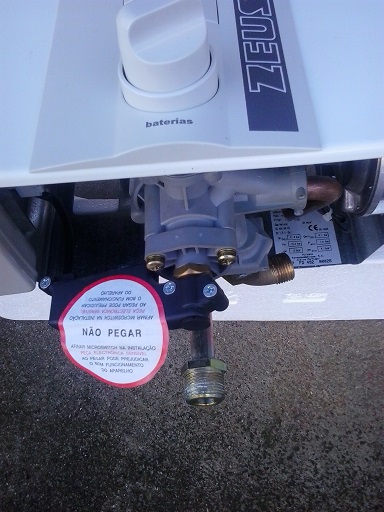 Esquentador Semi-Novo Zeus (inteligente)