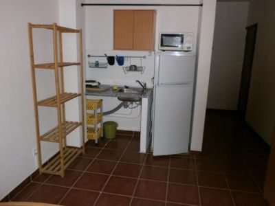 Aluga-se Quarto  tipo T0 em moradia - Gambelas - Faro (frente à Universidade do Algarve