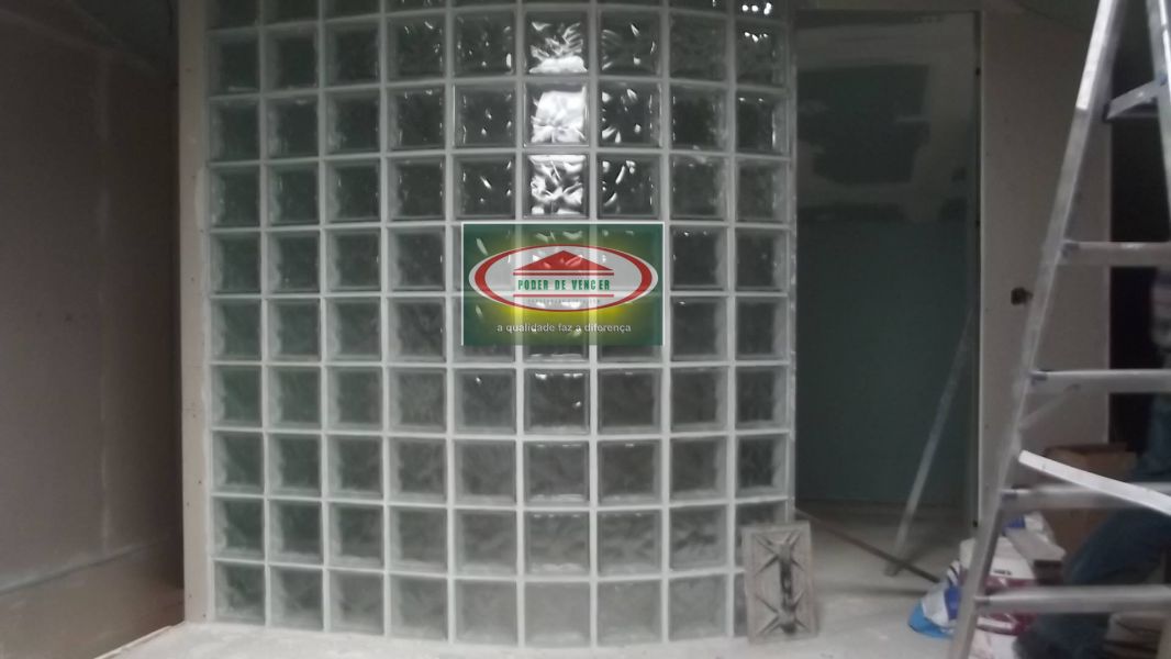 Telhados,Telheiros,Pergulas,Caixilharias,Isolamentos,Impermeabilização,Tectos e Divisórias,Pinturas 