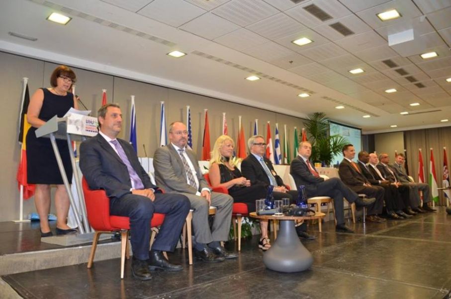 Oferta de empréstimo e investimento para começar o ano novo 2017  Dirijo-me a todos os indivíduos na