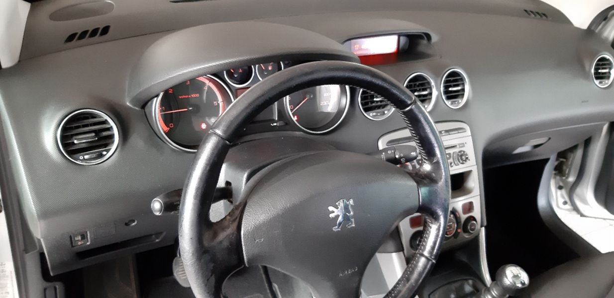 Peugeot 308 SW Executive 1.6 HDI 110 CV