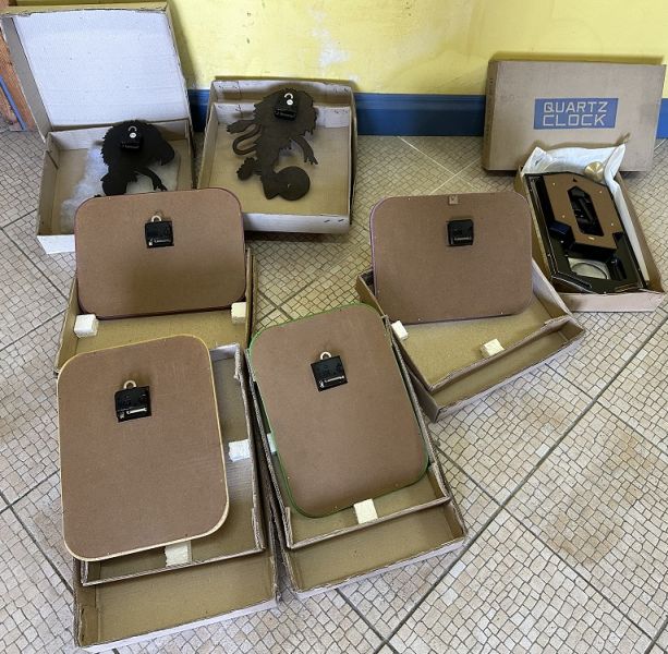 Relógios de parede de pilha (7+3)