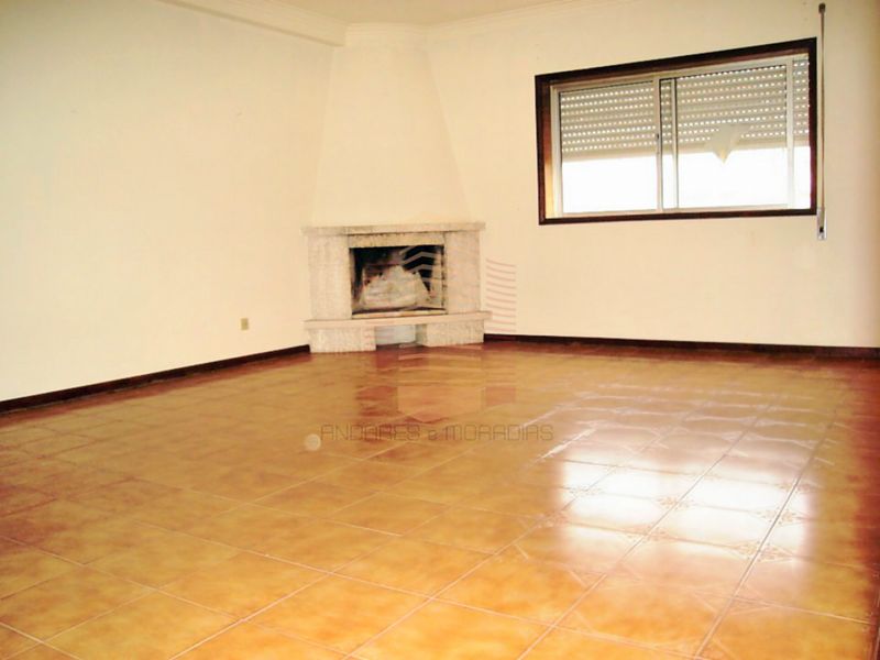 [949F] T2+1 c/ garagem individual ao Salvador Caetano